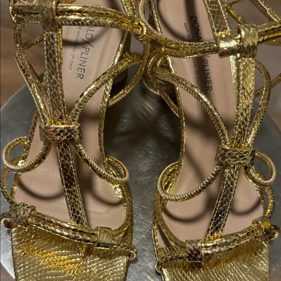 Pre-Owned Donald J. Pliner Gold Strappy Block Heels - Picture 7 of 16
